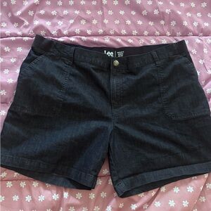 Lee Women's Dark Denim Regular Fit Bermuda Mid Rise Jean Shorts